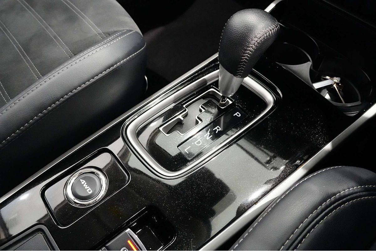 2020 Mitsubishi Outlander LS ZL