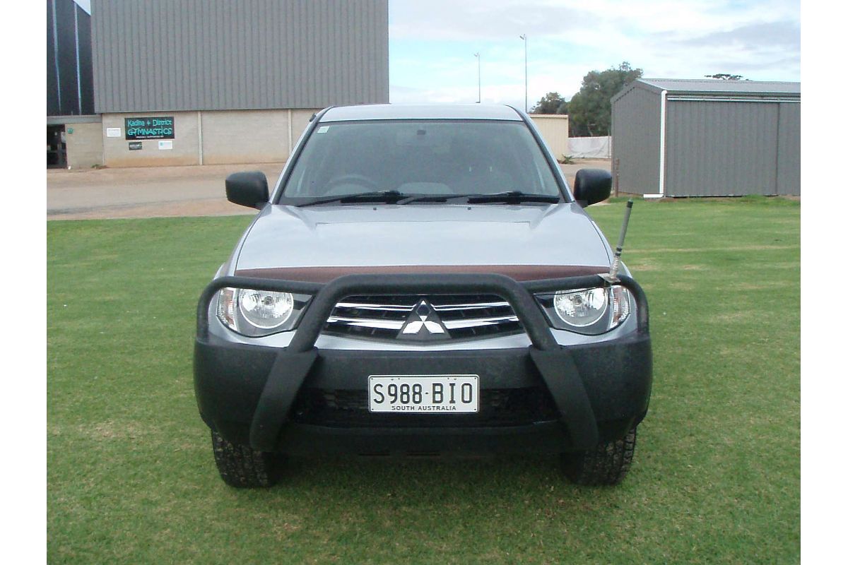 2014 Mitsubishi Triton GLX MN 4X4