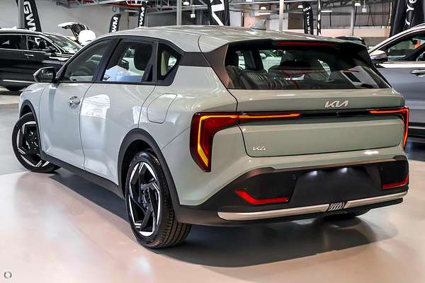 2026 Kia K4 Sport CL4m thumb-3