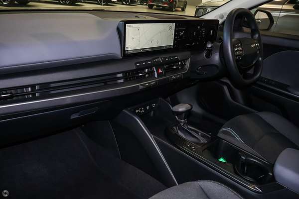 2026 Kia K4 Sport CL4m thumb-7