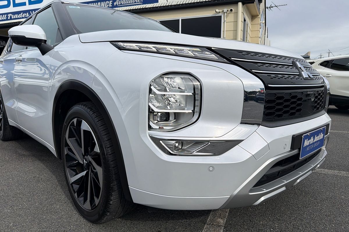 2023 Mitsubishi Outlander Exceed Tourer ZM