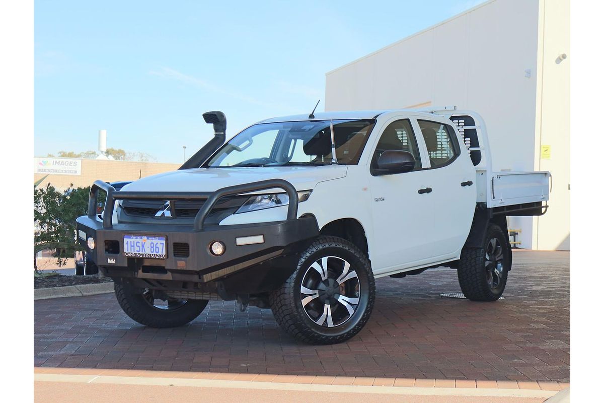 2022 Mitsubishi Triton GLX MR 4X4