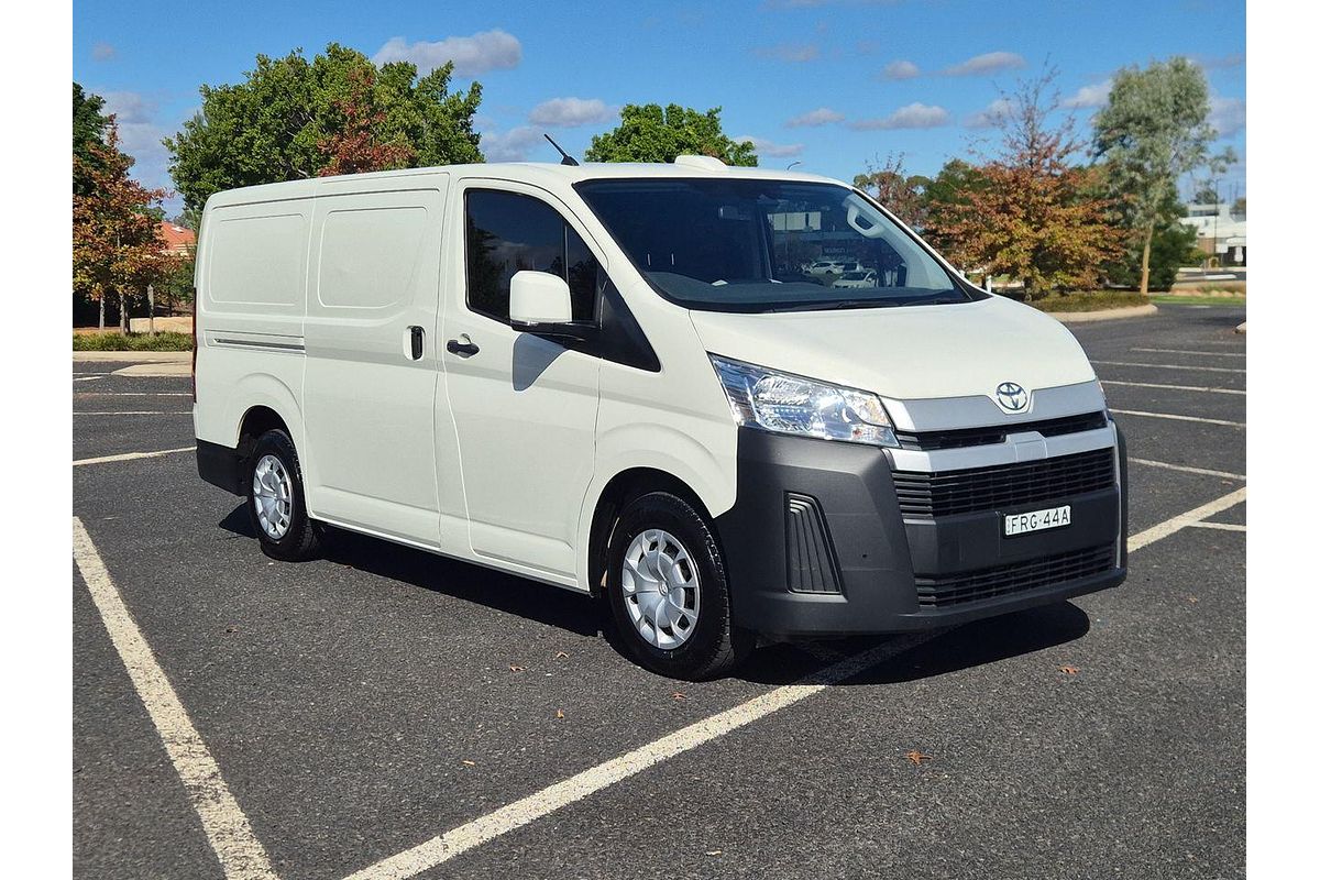 2024 Toyota Hiace GDH300R LWB