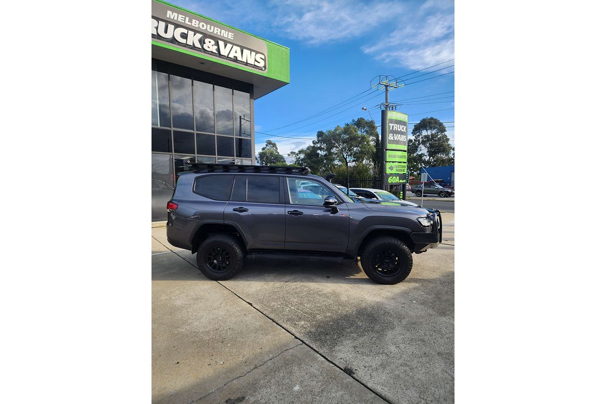 2022 Toyota Landcruiser GR Sport FJA300R