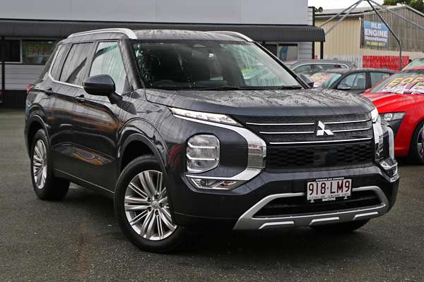 2024 Mitsubishi Outlander LS ZM