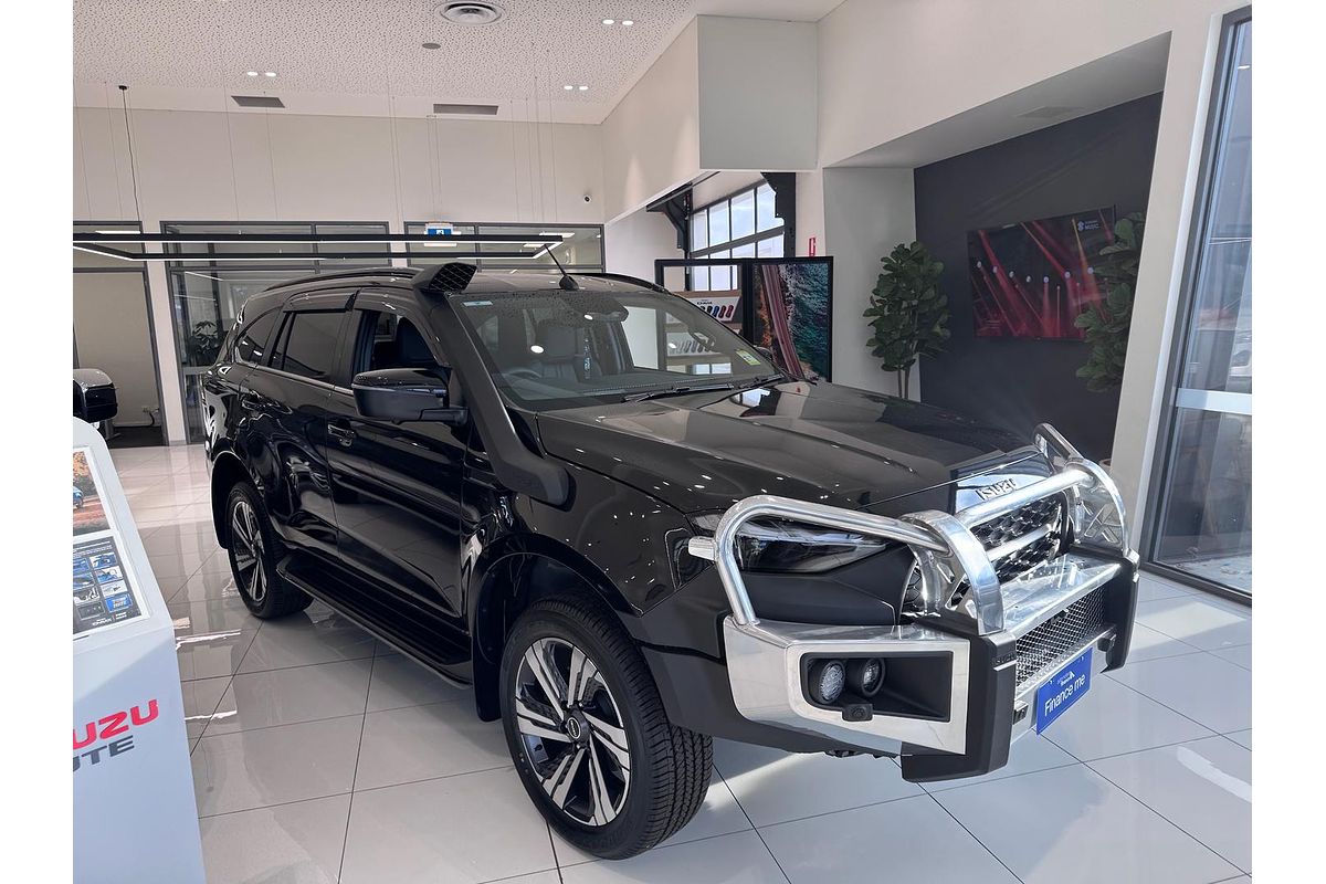 2025 Isuzu MU-X LS-T