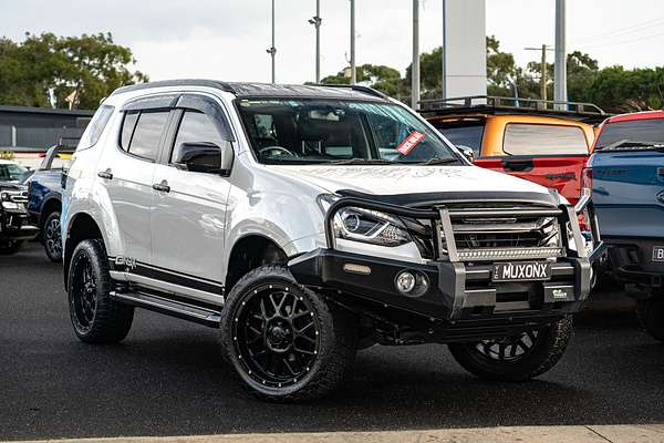 2020 Isuzu MU-X Onyx Edition