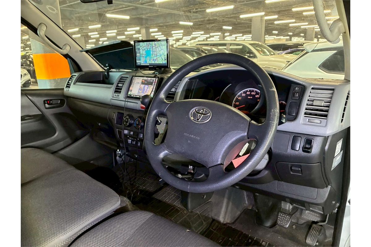 2011 Toyota Hiace DX