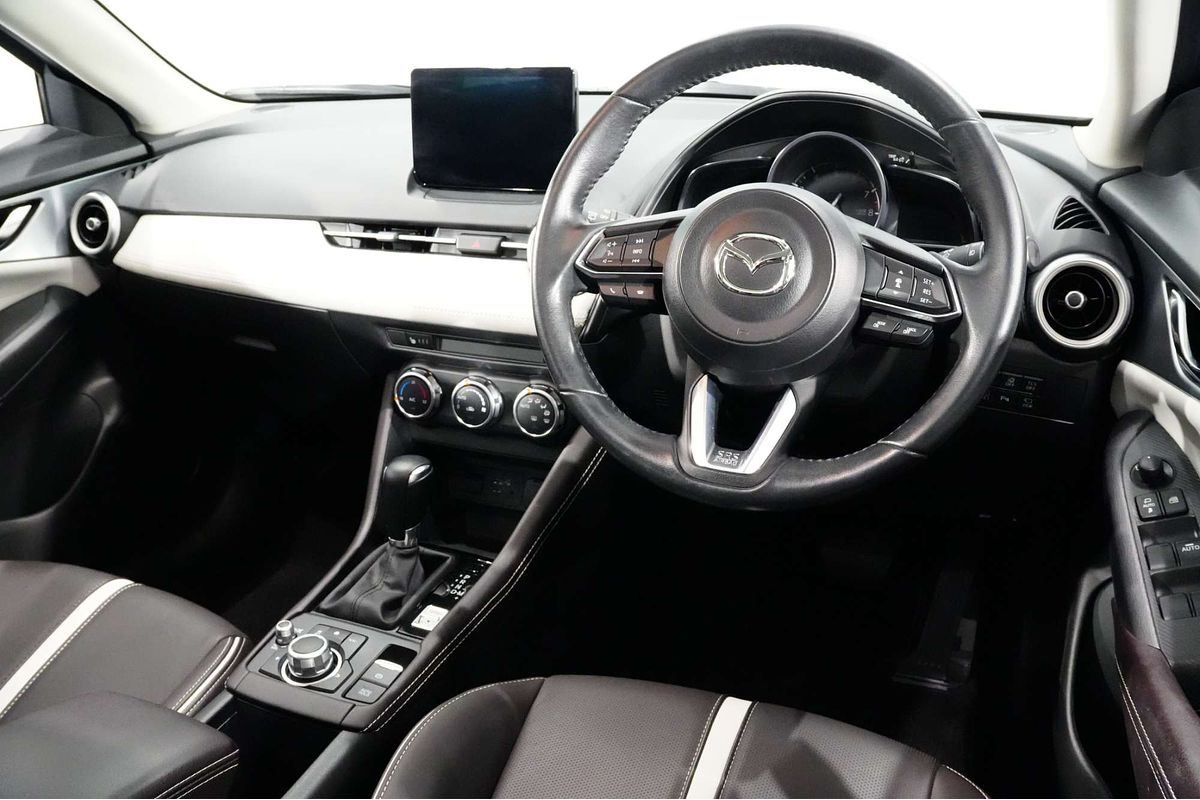 2022 Mazda CX-3 Akari LE DK