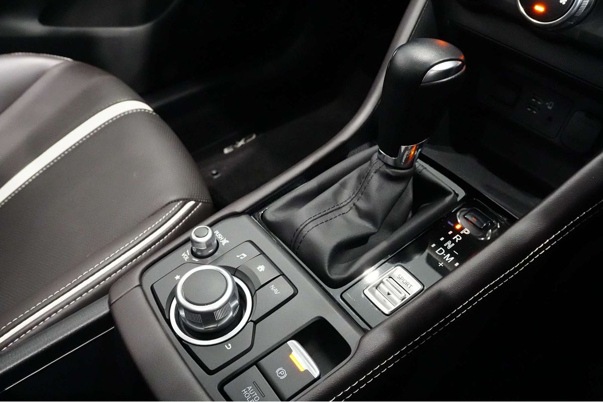 2022 Mazda CX-3 Akari LE DK