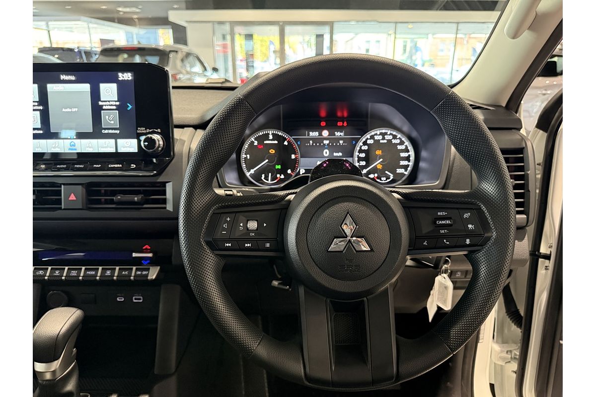 2026 Mitsubishi MV Triton GLX 2.4L D 6AT 4X4 CC CC