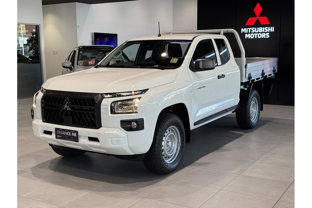 2026 Mitsubishi MV Triton GLX 2.4L D 6AT 4X4 CC CC 2026 Mitsubishi MV Triton GLX 2.4L D 6AT 4X4 CC CC