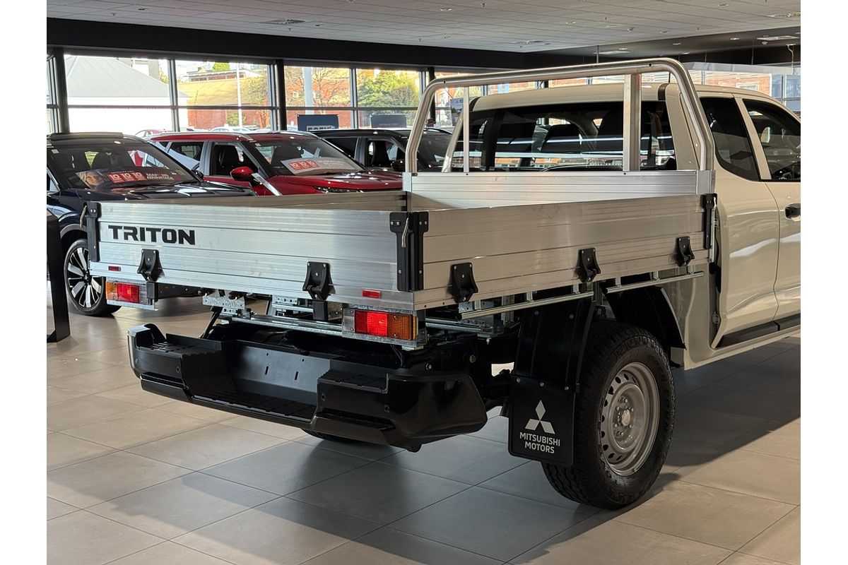 2026 Mitsubishi MV Triton GLX 2.4L D 6AT 4X4 CC CC 2026 Mitsubishi MV Triton GLX 2.4L D 6AT 4X4 CC CC