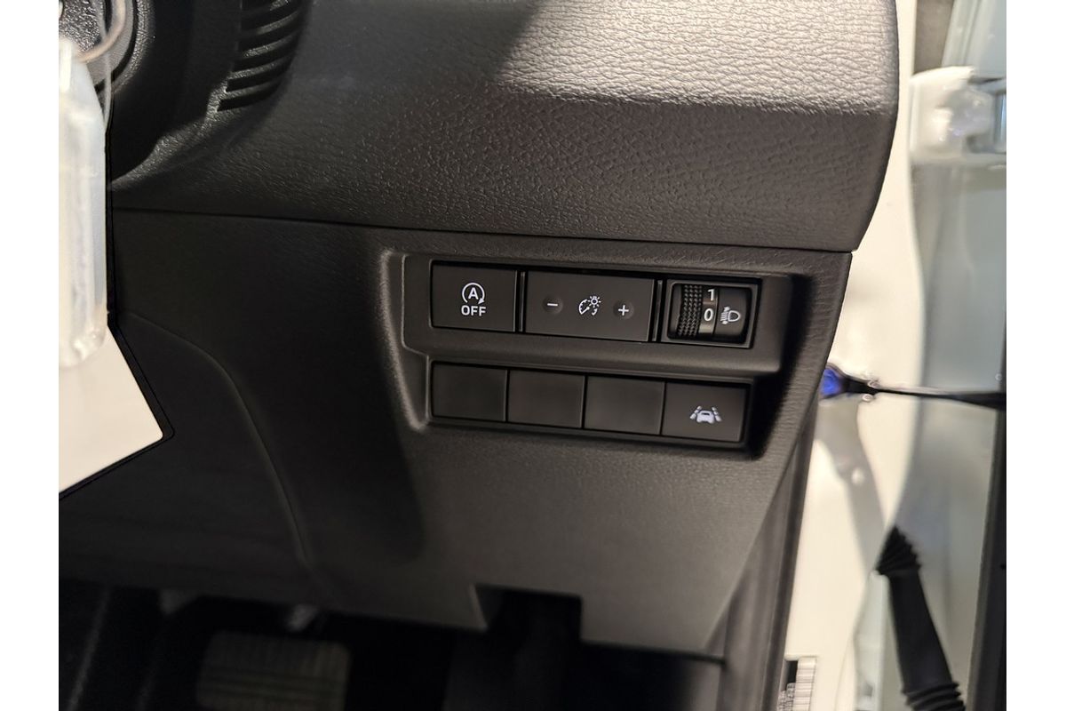 2026 Mitsubishi MV Triton GLX 2.4L D 6AT 4X4 CC CC