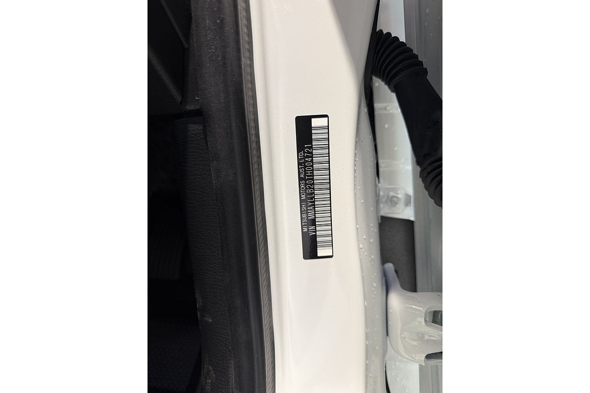 2026 Mitsubishi MV Triton GLX 2.4L D 6AT 4X2 SC CC