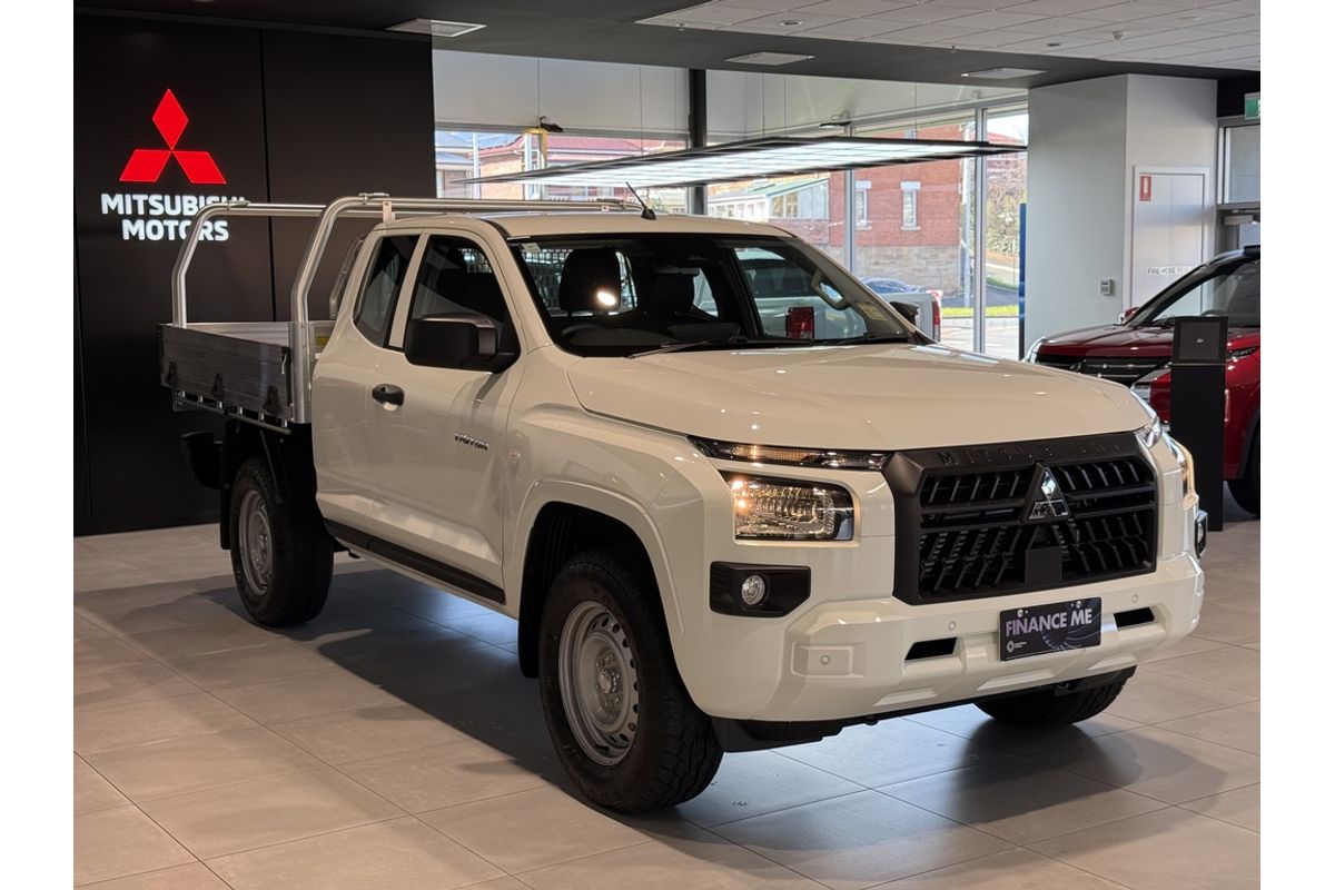 2026 Mitsubishi MV Triton GLX 2.4L D 6AT 4X4 CC CC