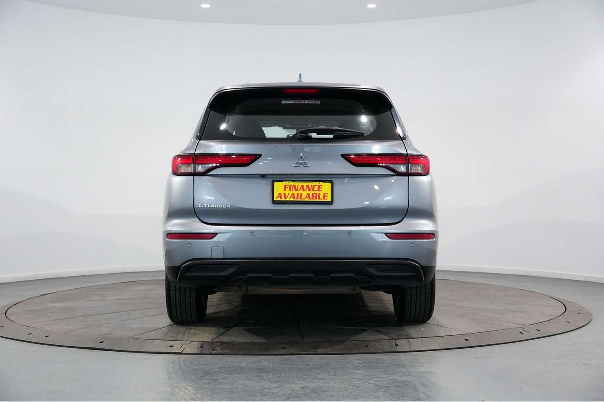 2022 Mitsubishi Outlander ES ZM