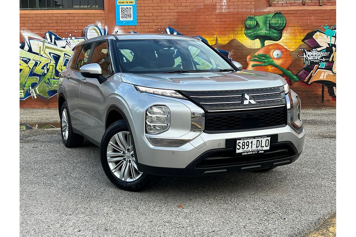 2024 Mitsubishi Outlander ES ZM