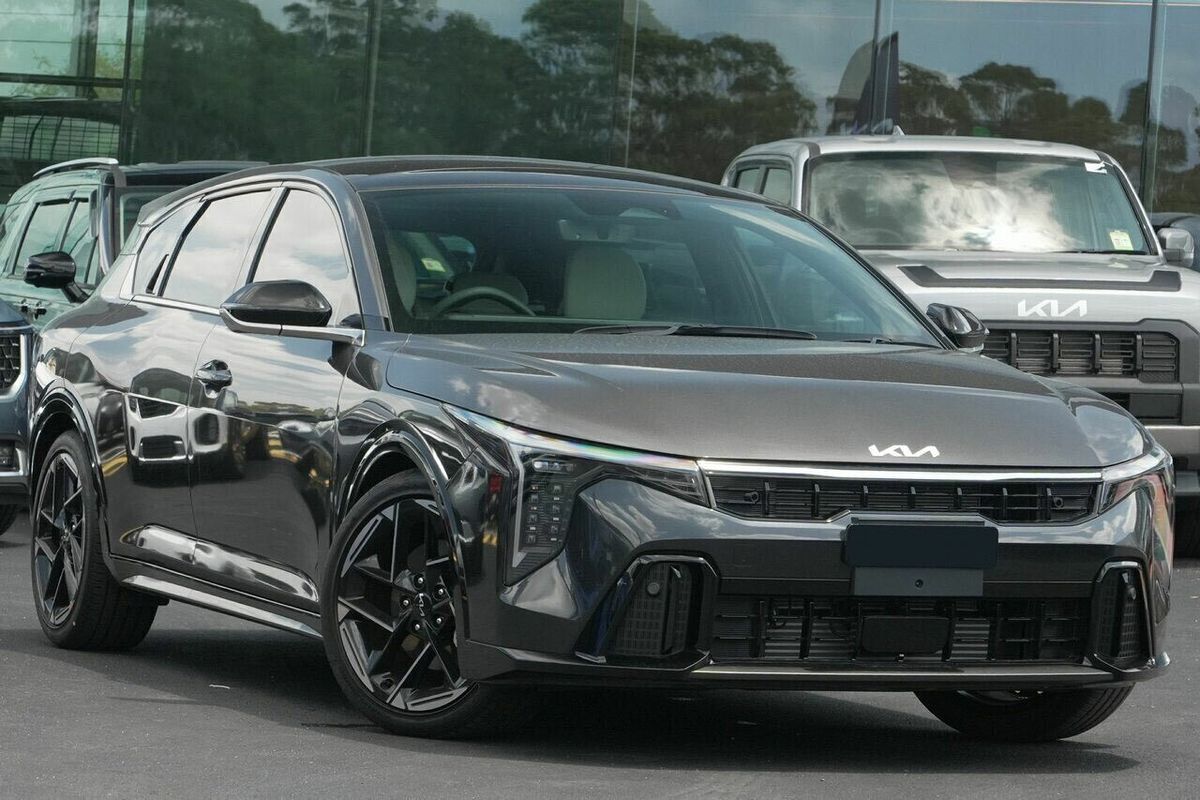 2025 Kia K4 GT-Line CL4m