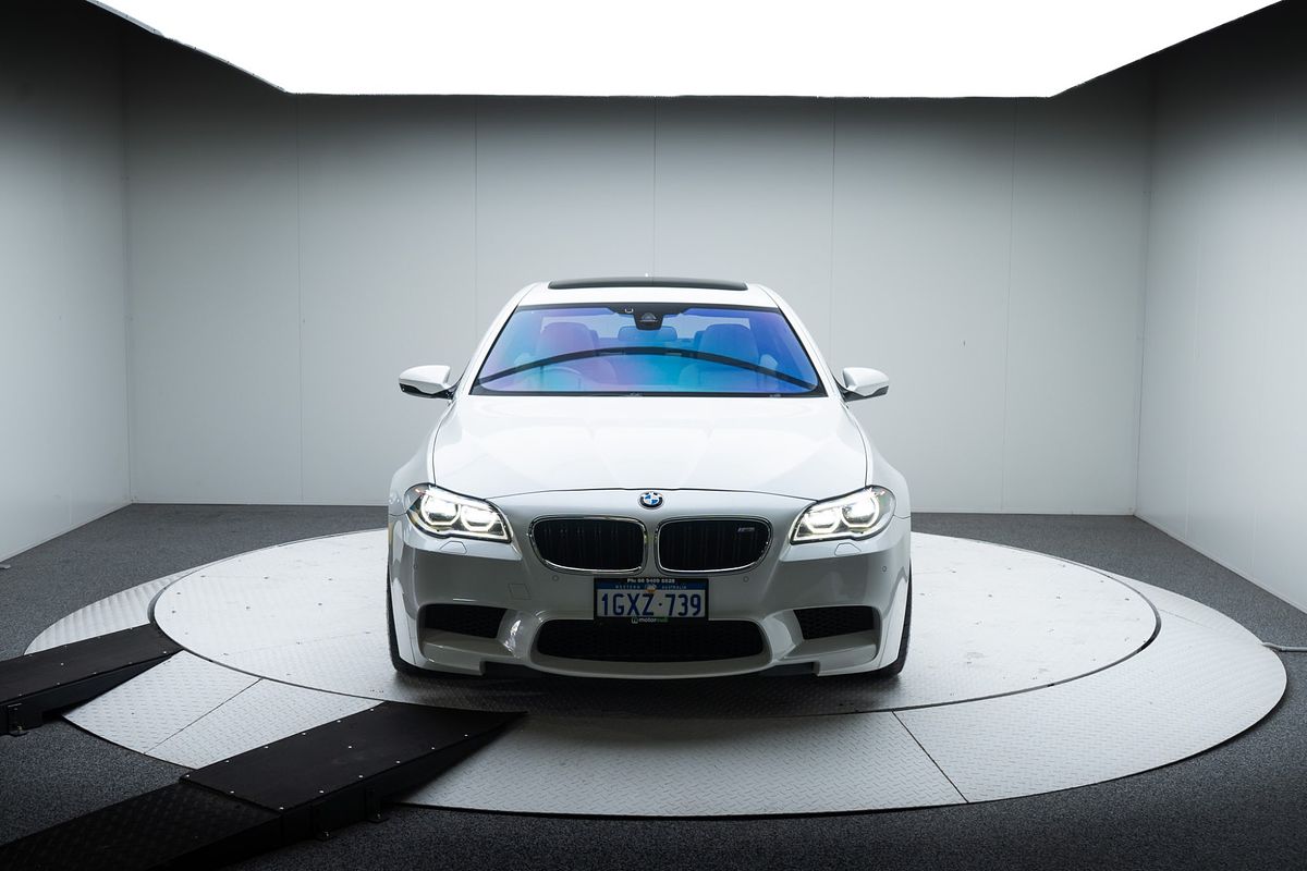 2014 BMW M5 F10 LCI