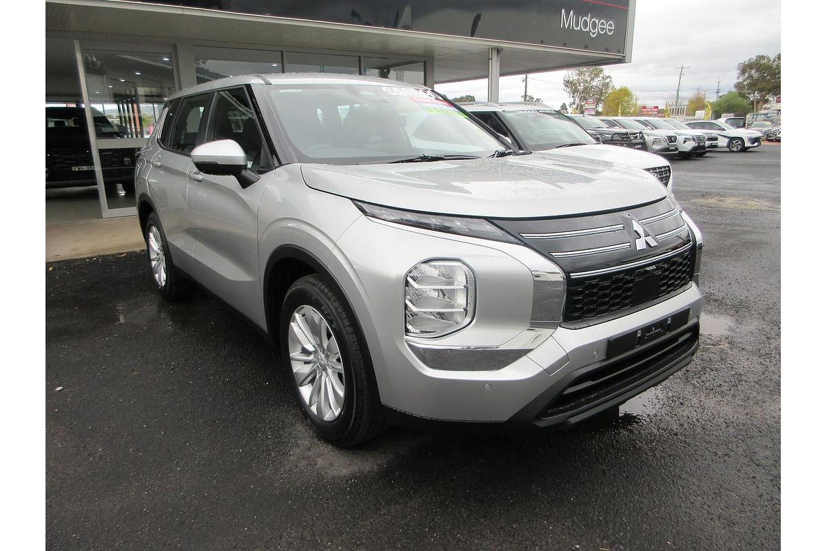 2026 Mitsubishi Outlander ES ZM