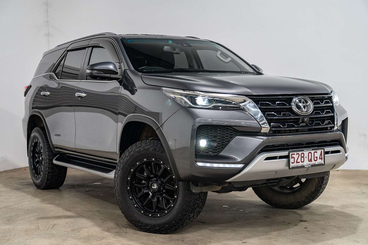 2022 Toyota Fortuner Crusade GUN156R