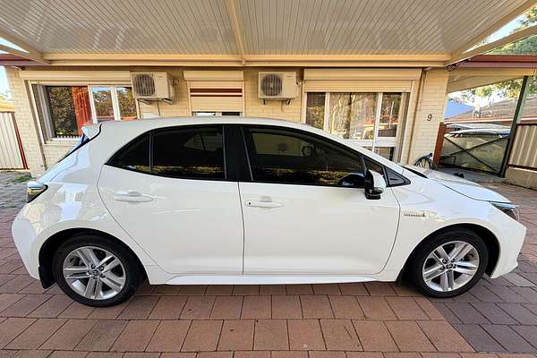 2022 Toyota Corolla Ascent Sport Hybrid ZWE211R