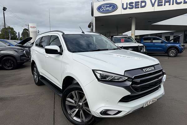 2023 Isuzu MU-X LS-T