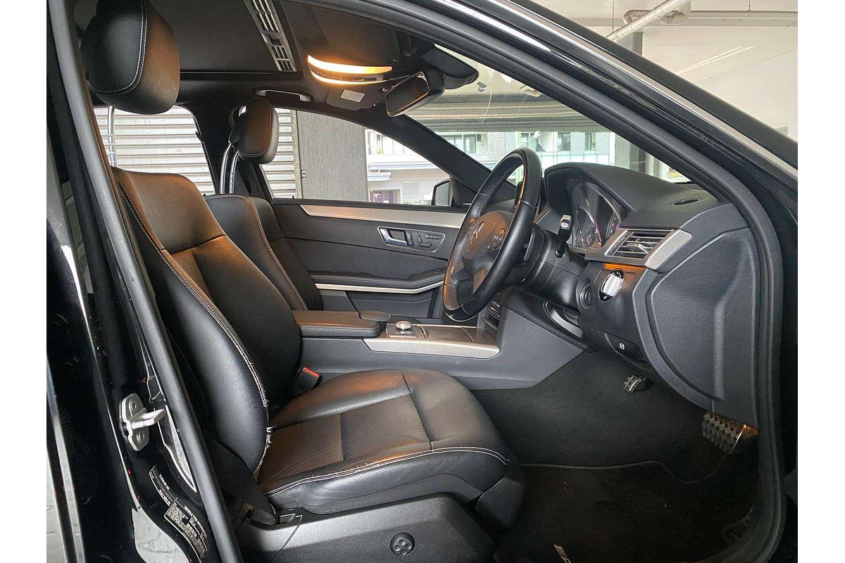 E500 212 AVANTGARDE 5.5L V8 MULTI POINT F/INJ 7 SP AUTOMATIC G-TRONIC 4D SEDAN 