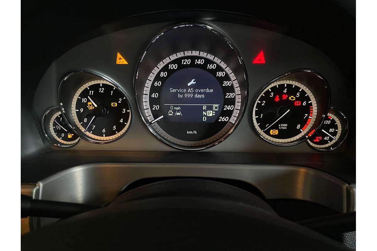 E500 212 AVANTGARDE 5.5L V8 MULTI POINT F/INJ 7 SP AUTOMATIC G-TRONIC 4D SEDAN 