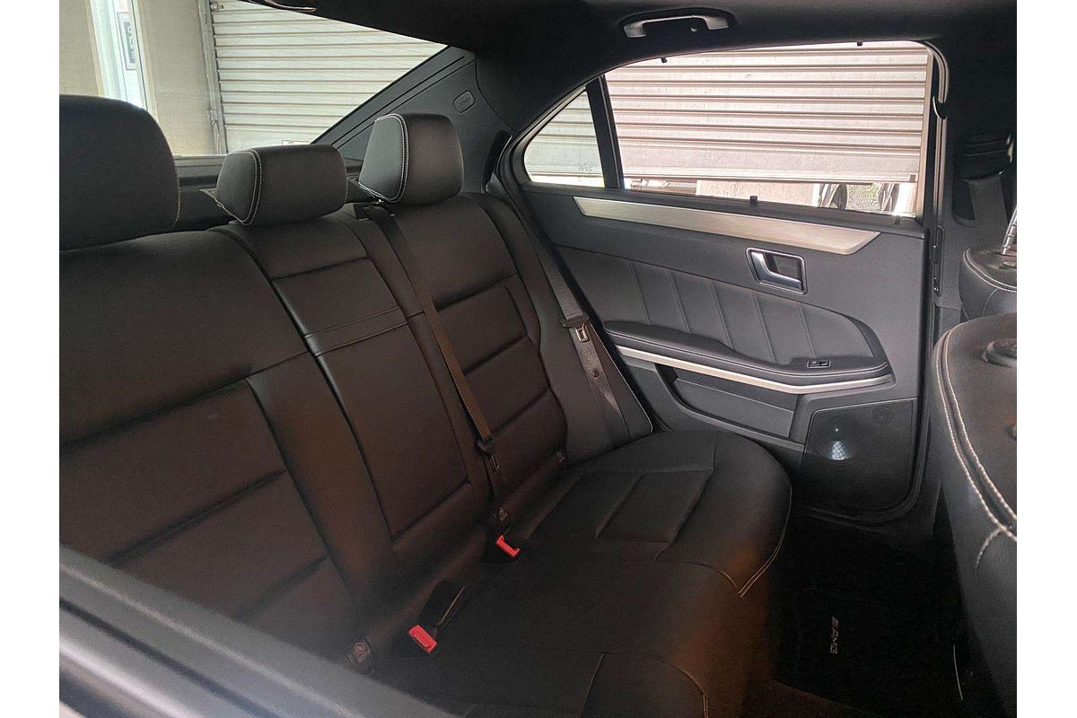 E500 212 AVANTGARDE 5.5L V8 MULTI POINT F/INJ 7 SP AUTOMATIC G-TRONIC 4D SEDAN 