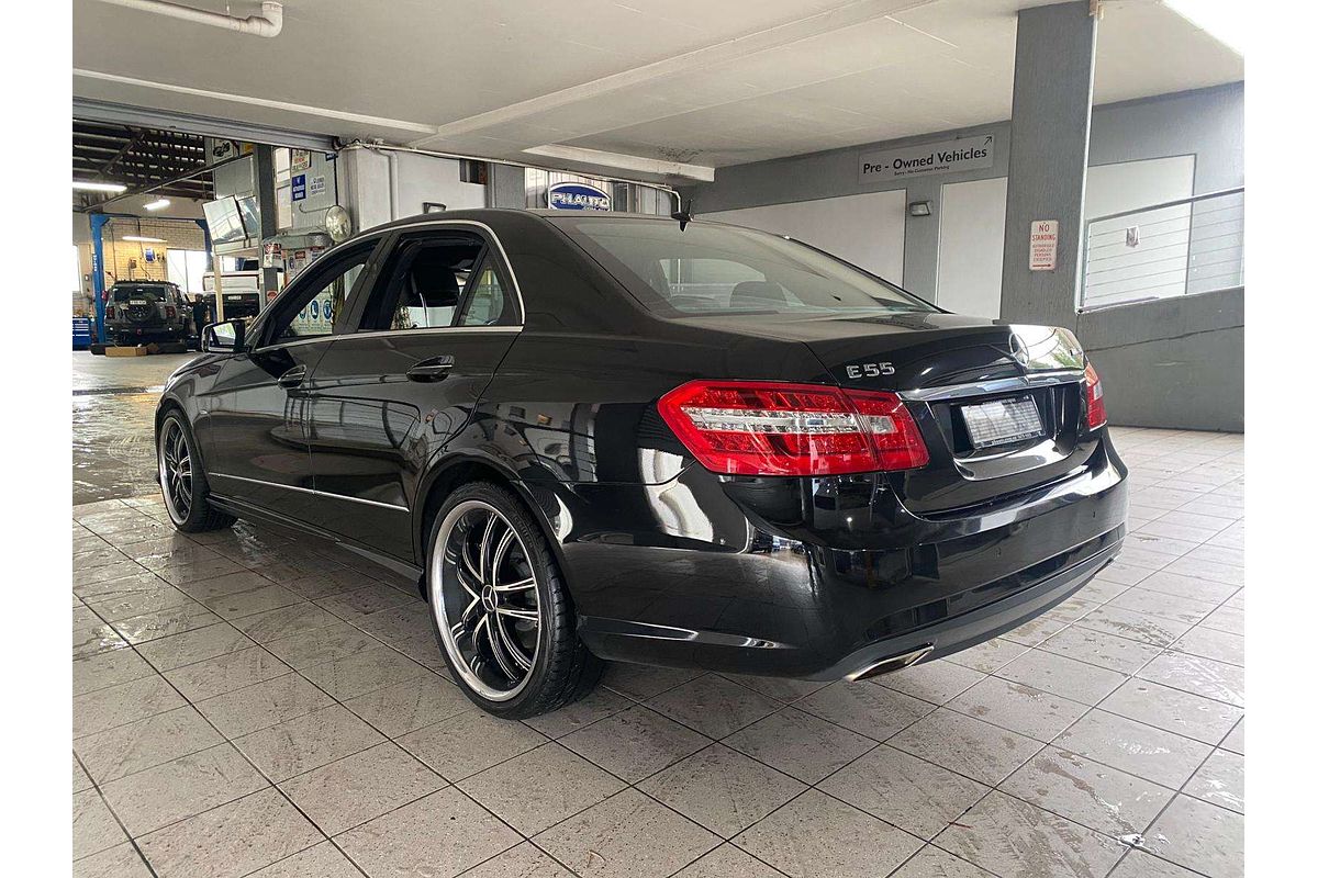 E500 212 AVANTGARDE 5.5L V8 MULTI POINT F/INJ 7 SP AUTOMATIC G-TRONIC 4D SEDAN 