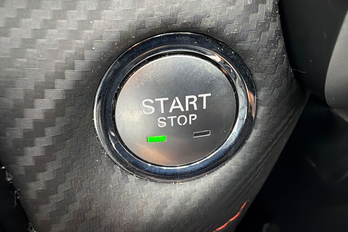 2022 MG ZST Excite