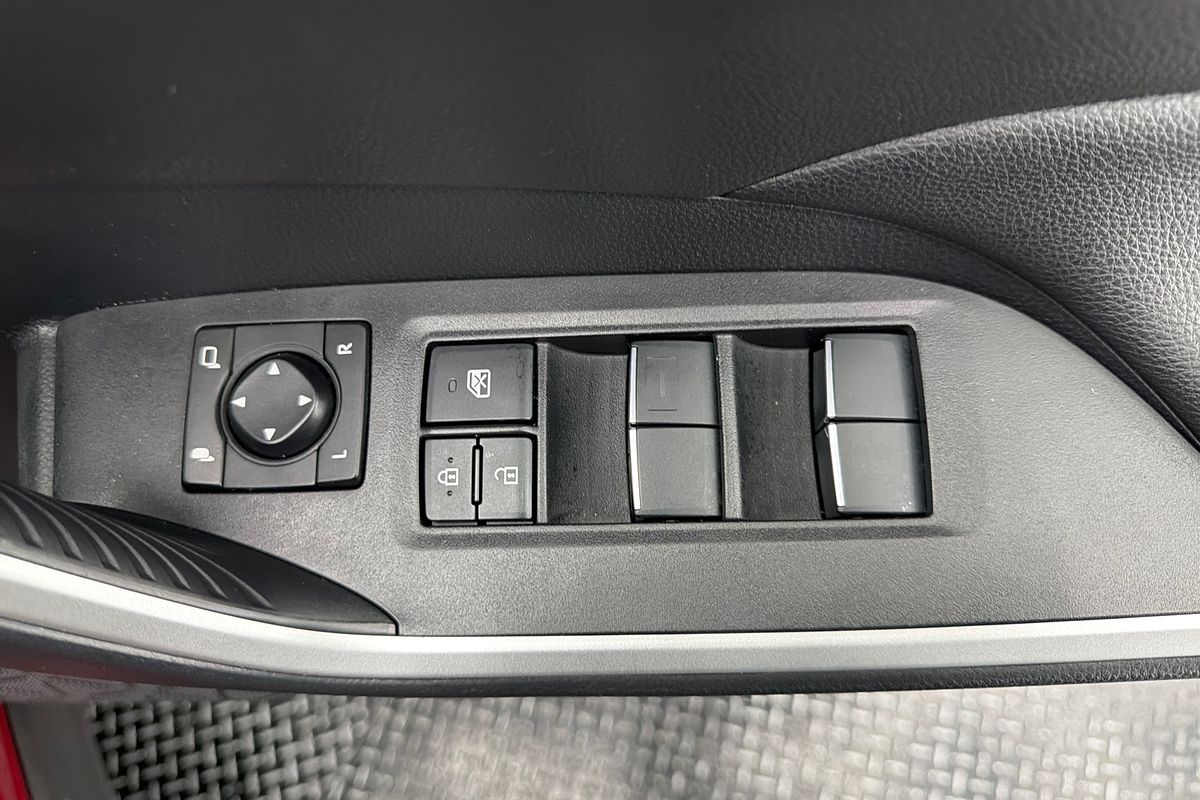 2021 Toyota RAV4 GXL MXAA52R