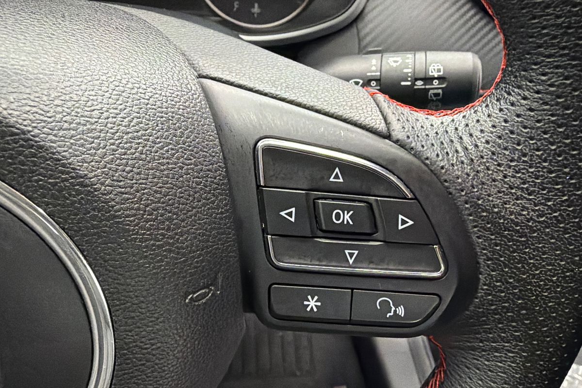 2022 MG ZST Excite