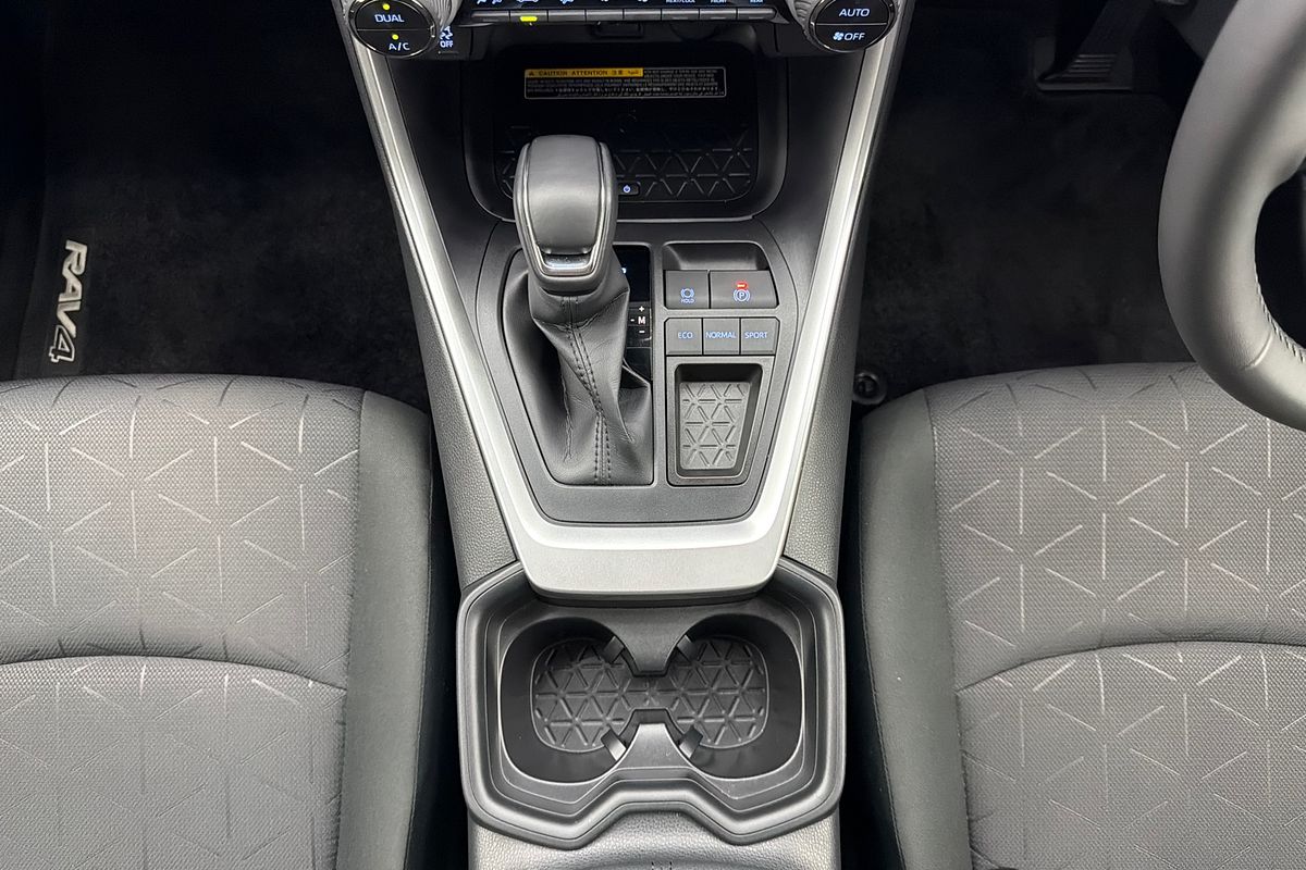 2021 Toyota RAV4 GXL MXAA52R