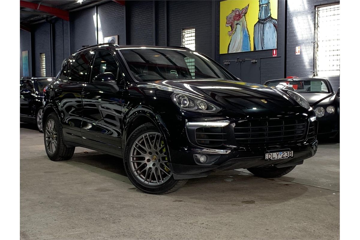 2017 Porsche Cayenne S E-Hybrid Platinum Edition 92A