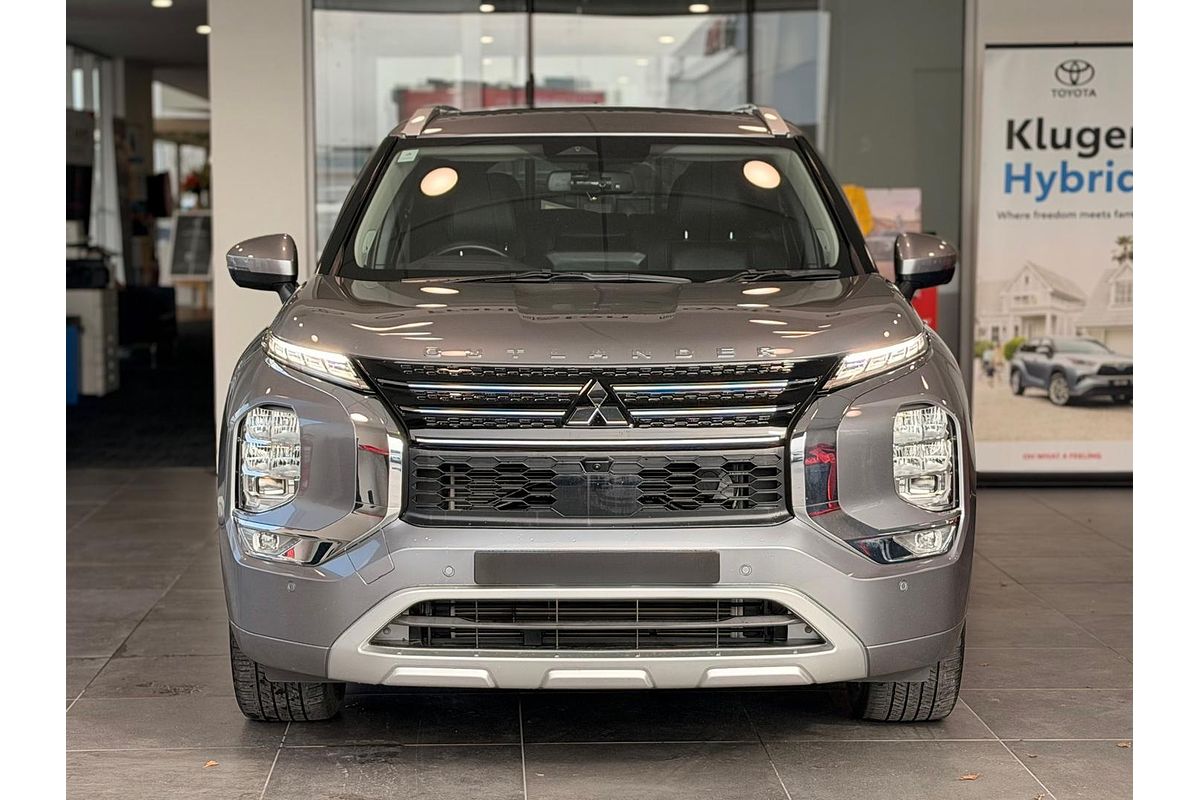 2023 Mitsubishi Outlander Exceed ZM
