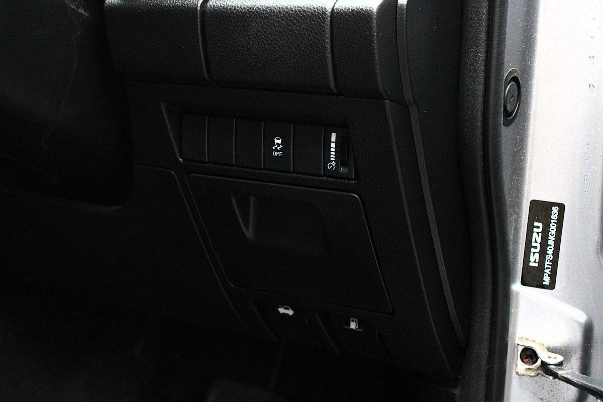2022 Isuzu D-MAX X-TERRAIN 4X4