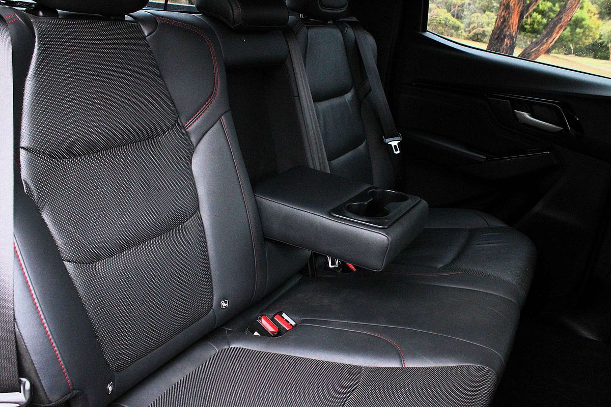 2022 Isuzu D-MAX X-TERRAIN 4X4