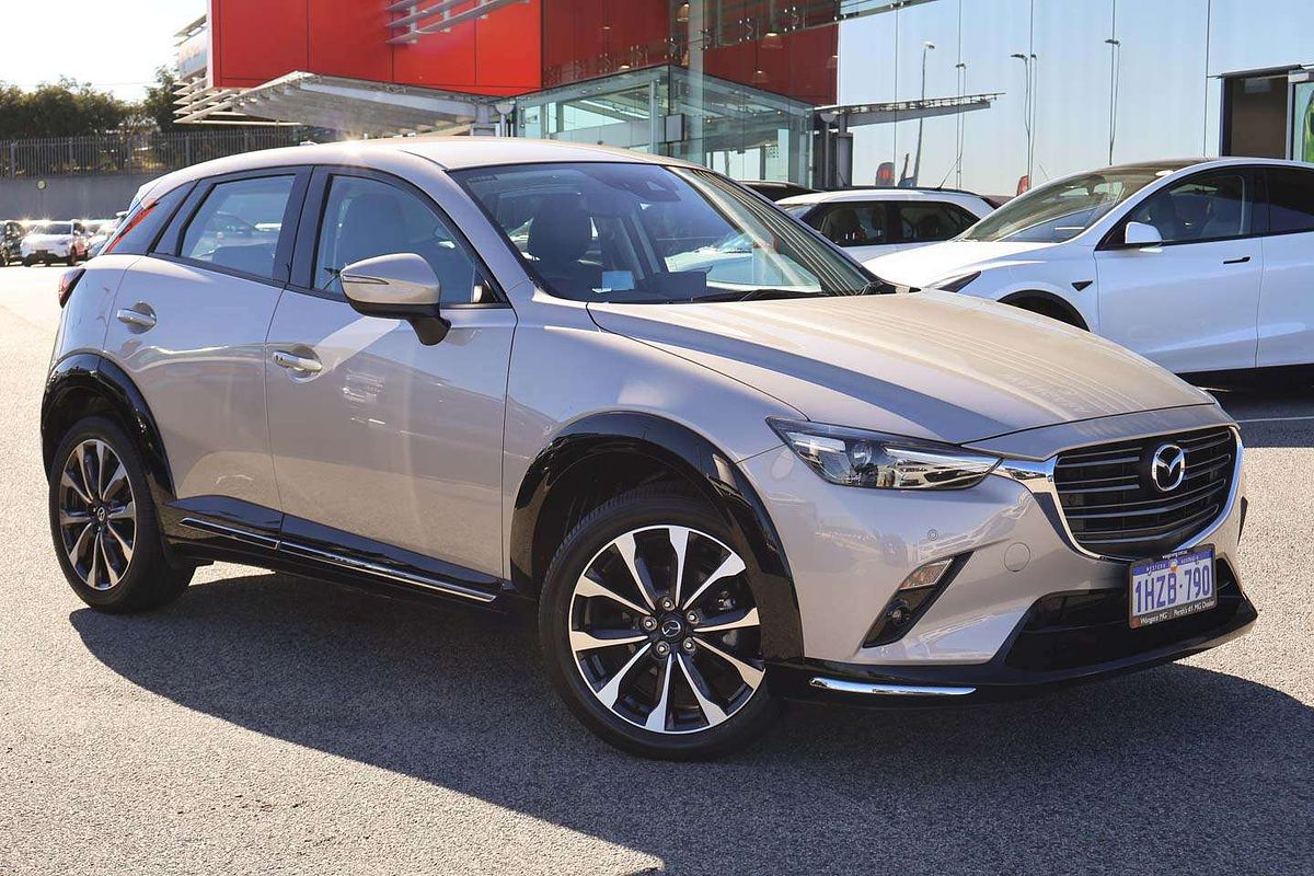 2023 Mazda CX-3 sTouring DK