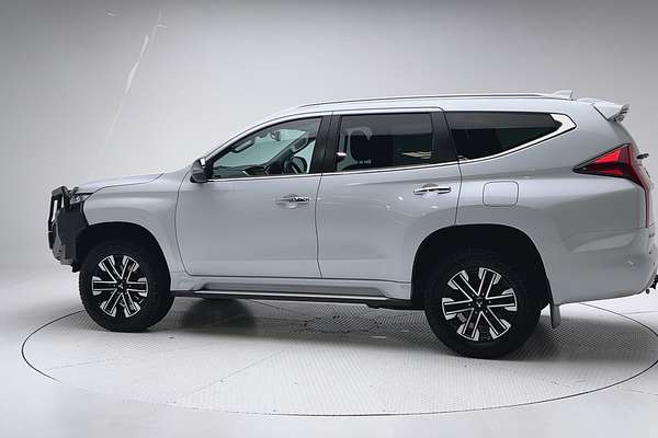 2021 Mitsubishi Pajero Sport GLS QF thumb-4