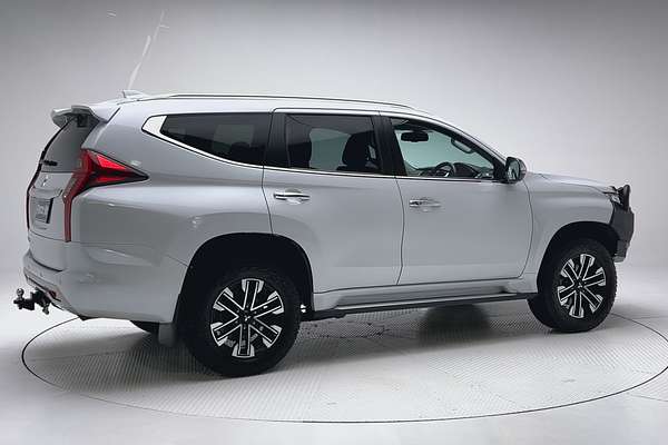 2021 Mitsubishi Pajero Sport GLS QF thumb-7