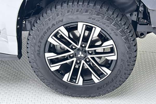 2021 Mitsubishi Pajero Sport GLS QF thumb-9