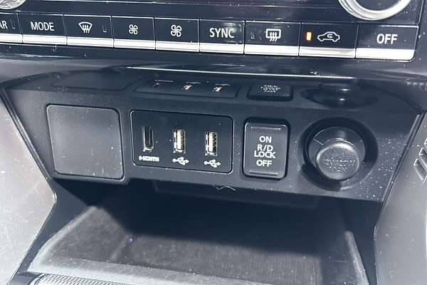 2021 Mitsubishi Pajero Sport GLS QF thumb-16