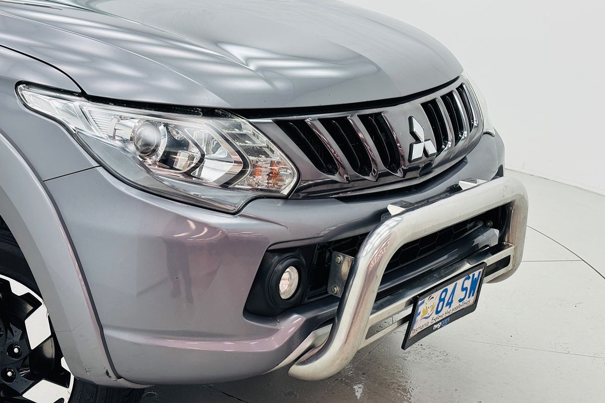 2017 Mitsubishi MQ Triton EXCEED 2.4L DID 5A/T 4X4 DC PU
