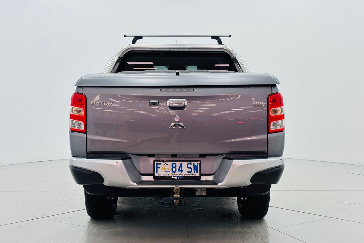 2017 Mitsubishi MQ Triton EXCEED 2.4L DID 5A/T 4X4 DC PU