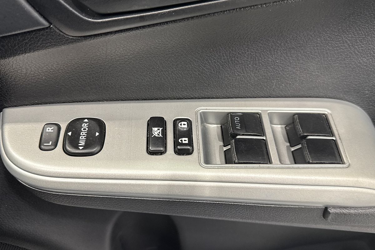 2016 Toyota Camry Atara S ASV50R