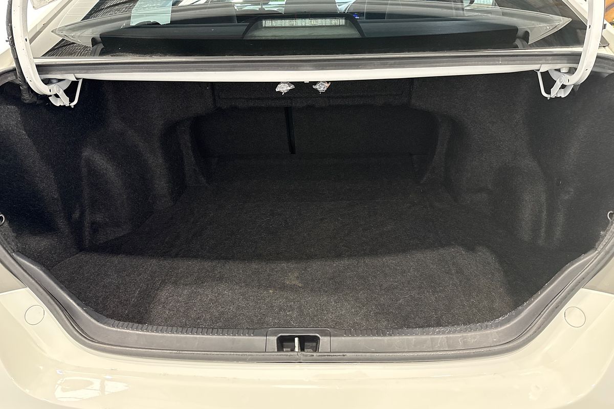2016 Toyota Camry Atara S ASV50R