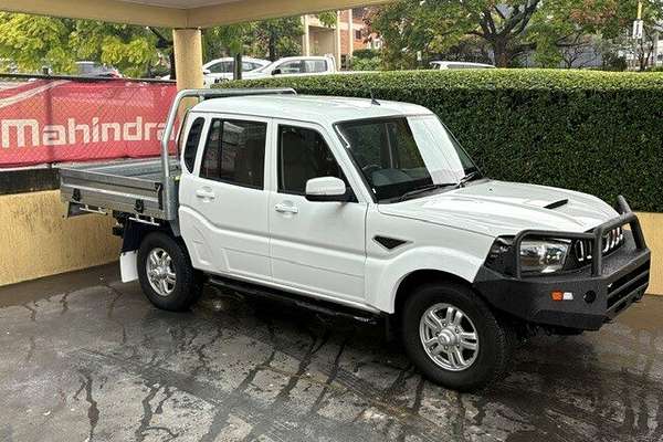 2022 Mahindra PIK-UP S11 4X4